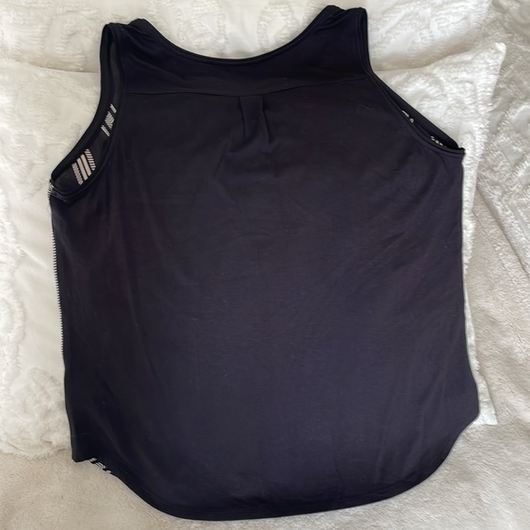 Candie’s Tank Top - Picture 4 of 4